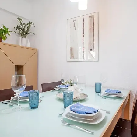 Apartamento Precioso Piso Moderno: Terraza, A/c, Netflix, Wifi Valencia