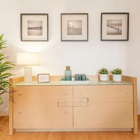 Apartamento Precioso Piso Moderno: Terraza, A/c, Netflix, Wifi Valencia