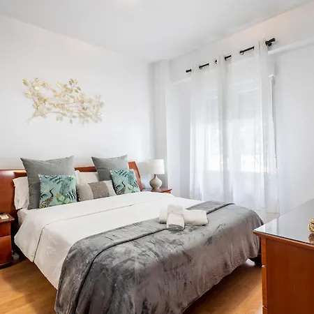 Apartamento Precioso Piso Moderno: Terraza, A/c, Netflix, Wifi