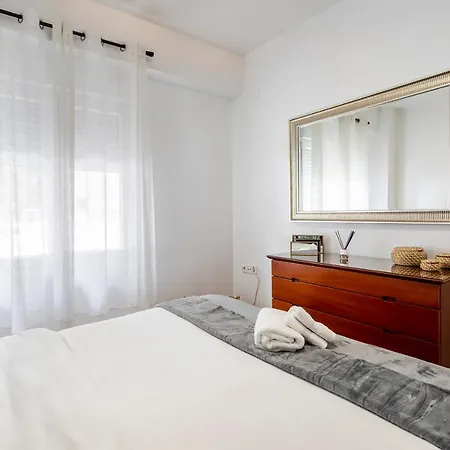 Precioso Piso Moderno: Terraza, A/c, Netflix, Wifi Valenza