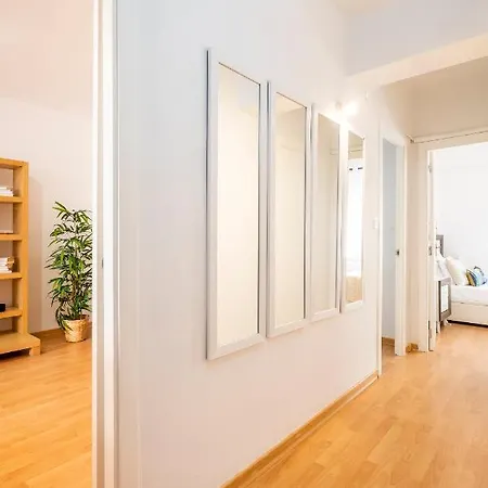 Precioso Piso Moderno: Terraza, A/c, Netflix, Wifi * Valenza